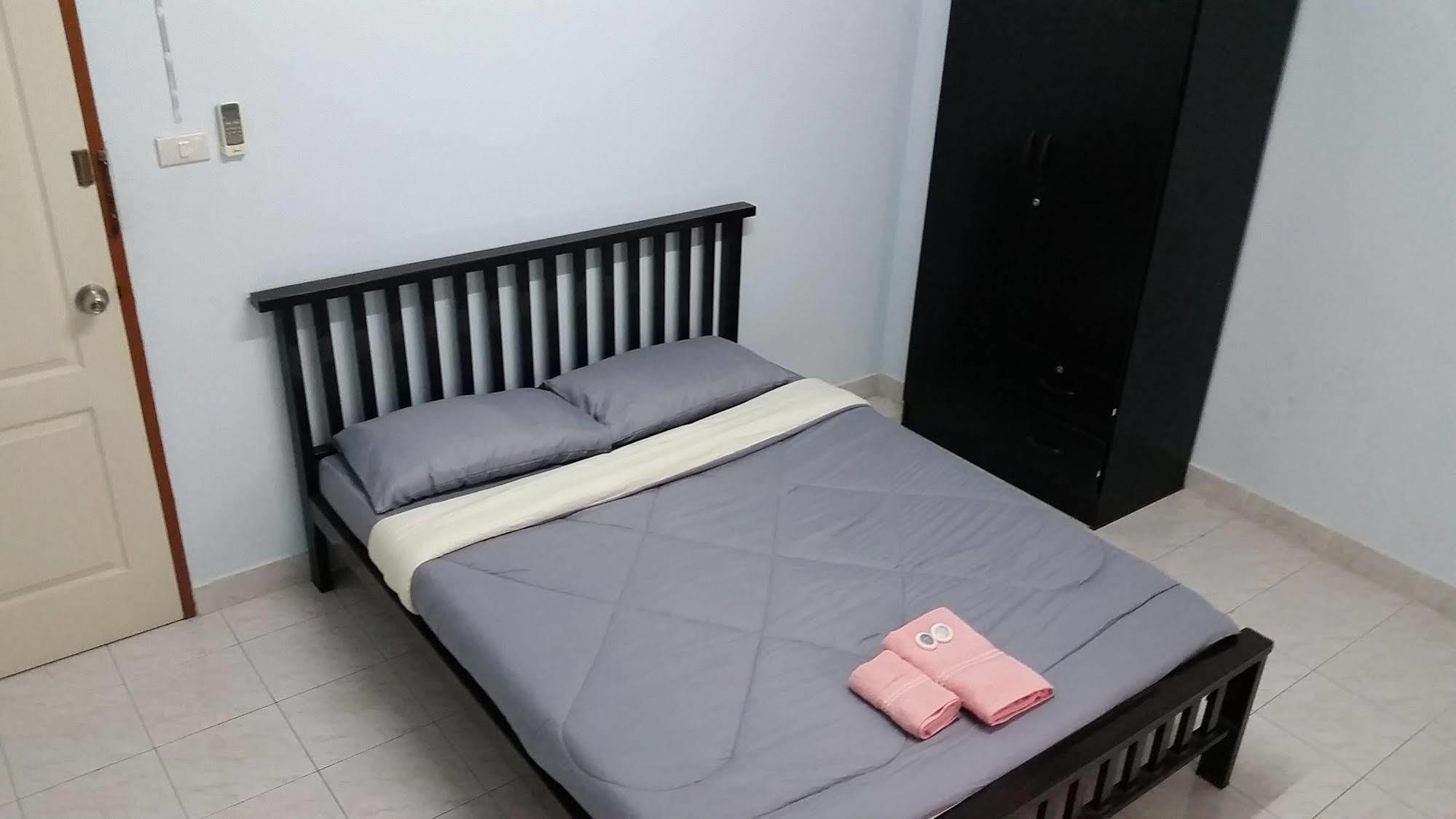 Nata Mansion Hotel Нонтабури Екстериор снимка